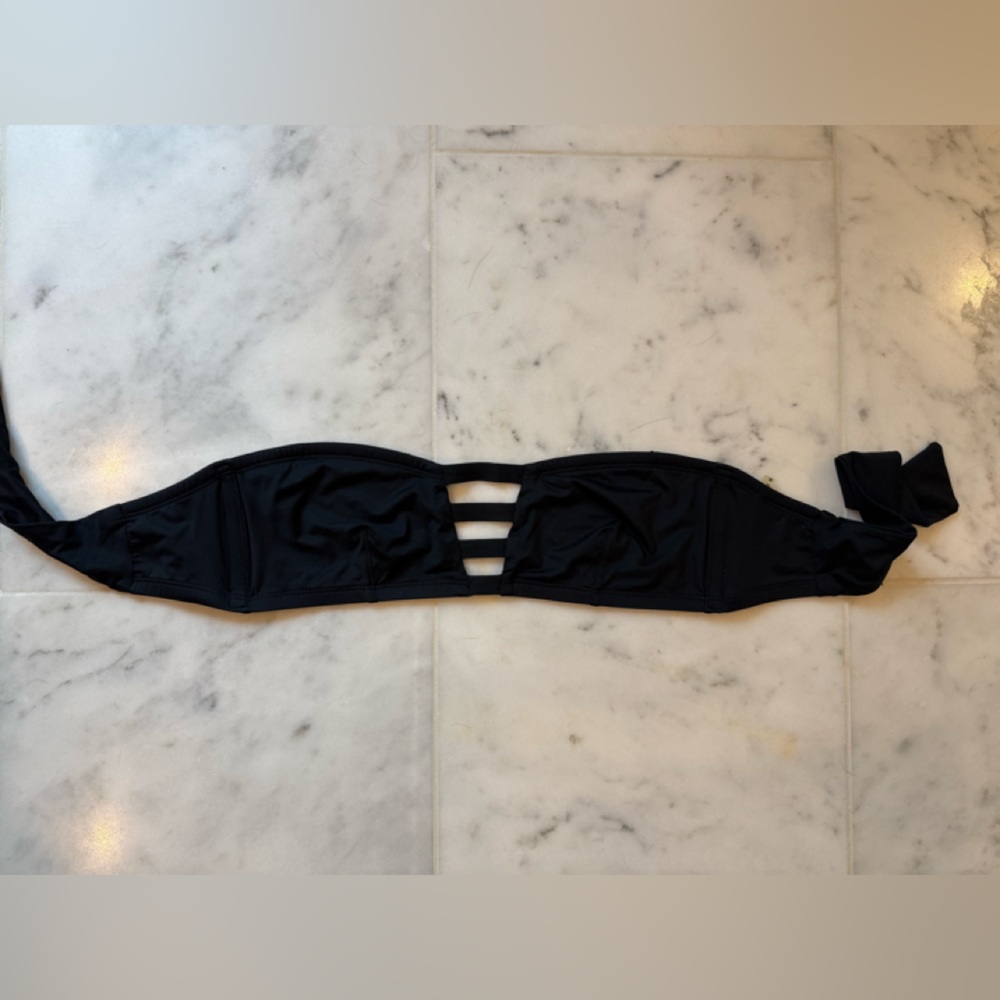 Vitamin A Black Bikini Top EUC